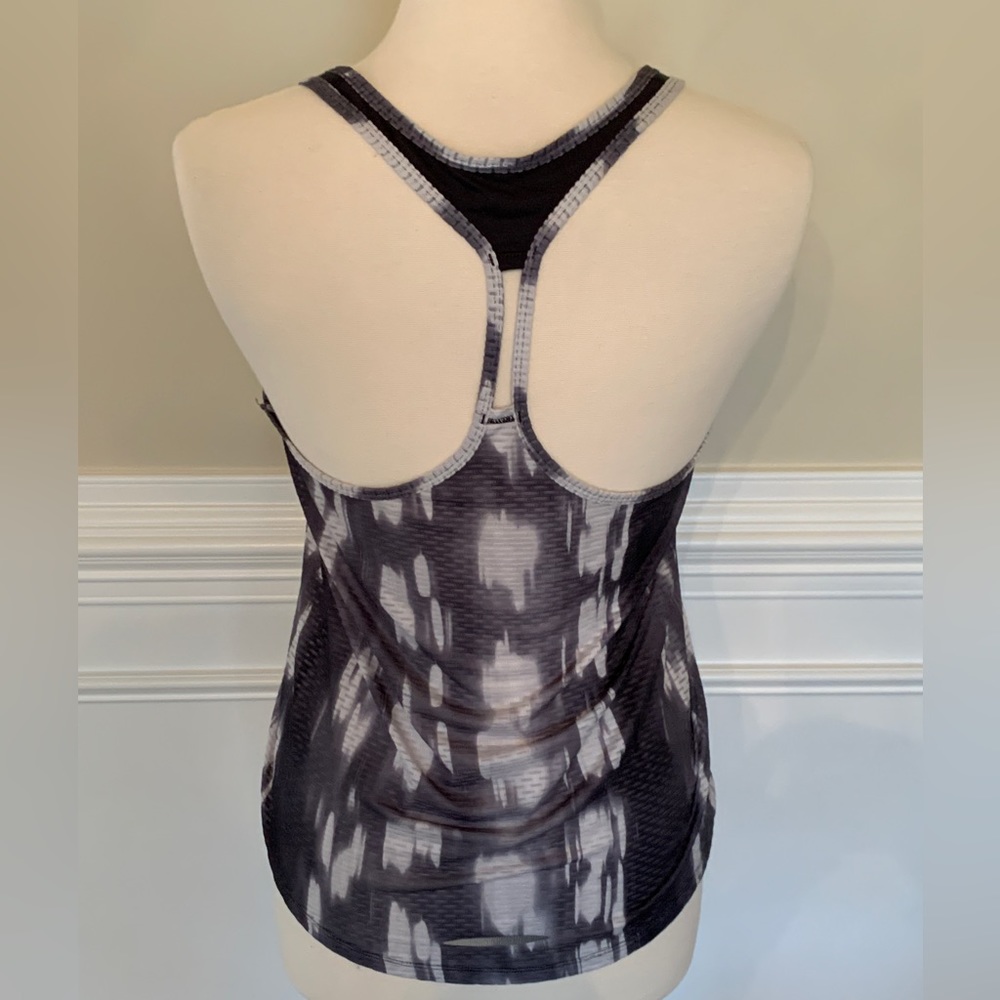 Under Armour Active Mesh Tank Top | Gray | Women’s S | EUC